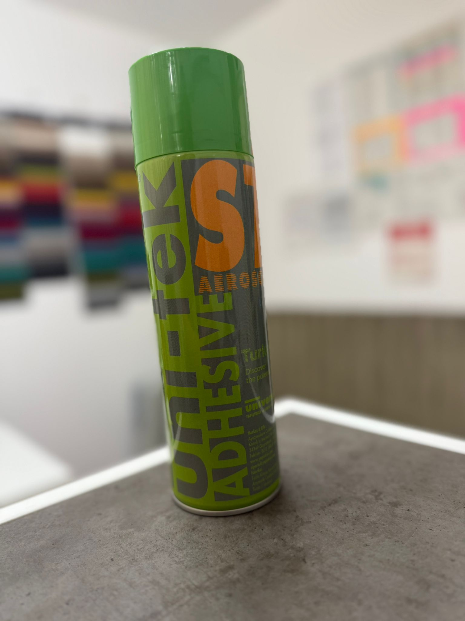 Adeziv burete tapițerie tip spray cu duză reglabilă